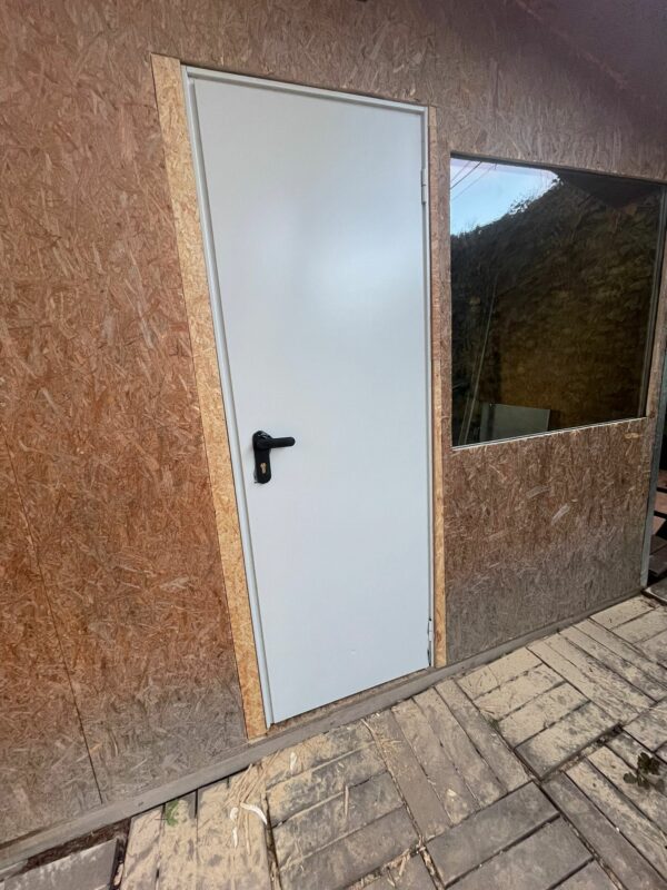 Puerta Galvanizada Lisa Blanca 1 hoja - Imagen 2